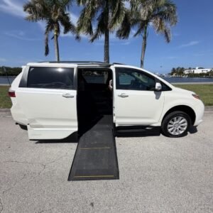 2017 Toyota sienna