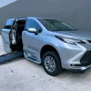2022 Toyota Sienna Hybrid XLE